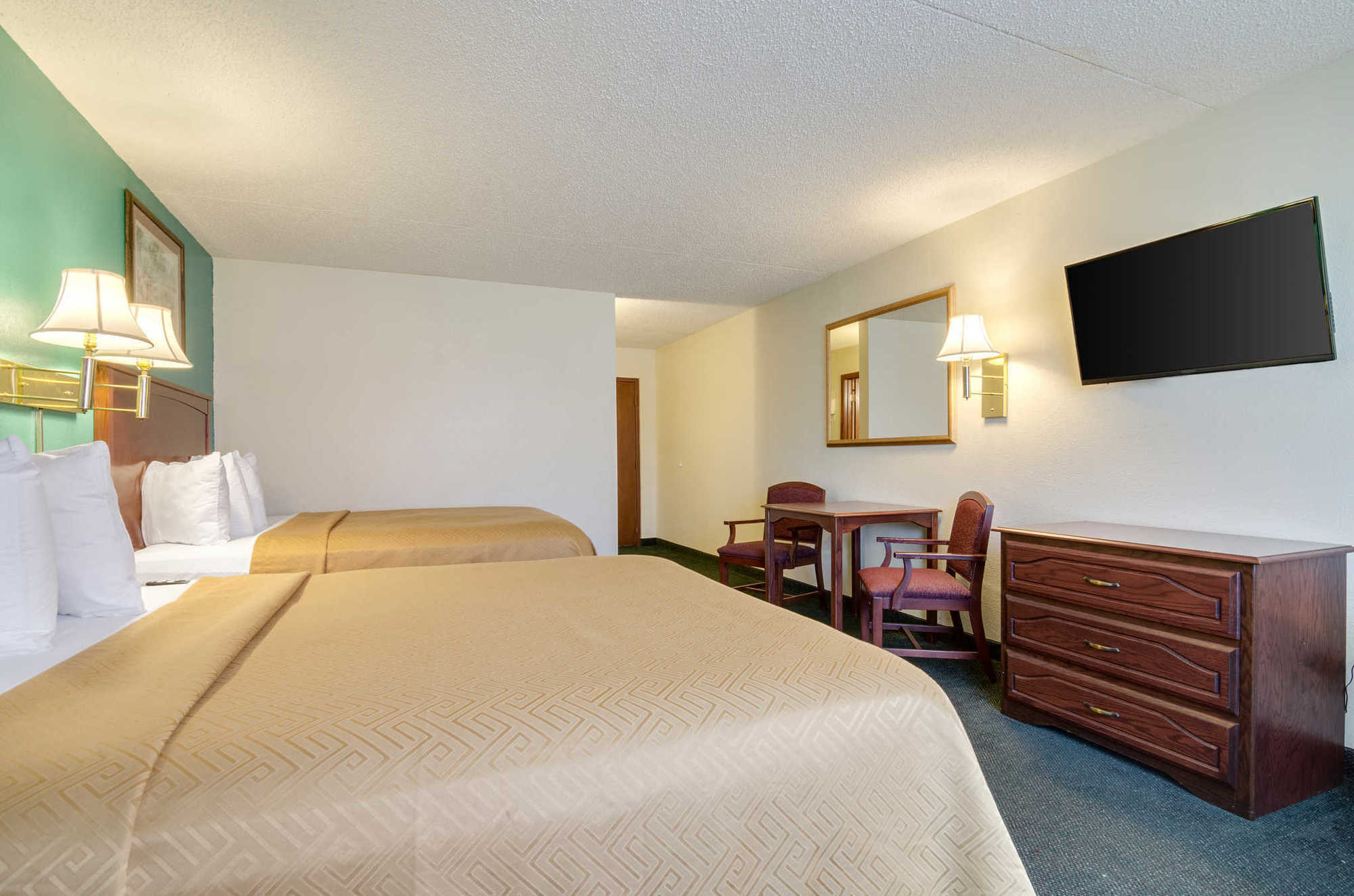 Americas Best Value Inn Salina Bilik gambar